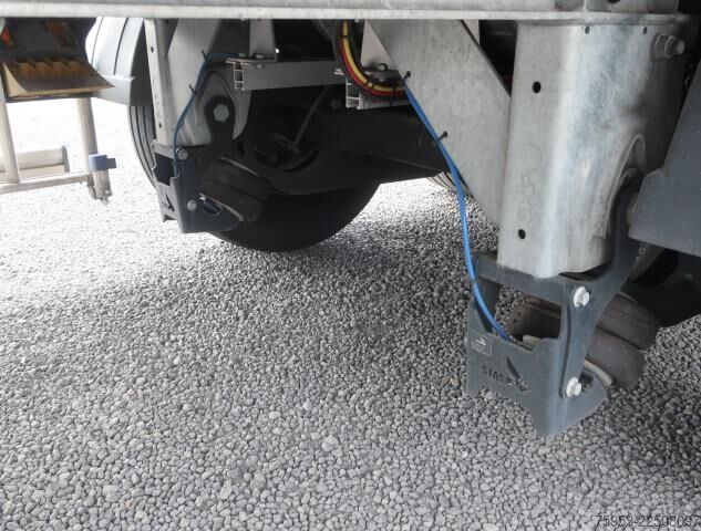 Walking floor semitrailer Stas S300ZX 91 m³ 10mm Funk 2 x Lift 6 x LED