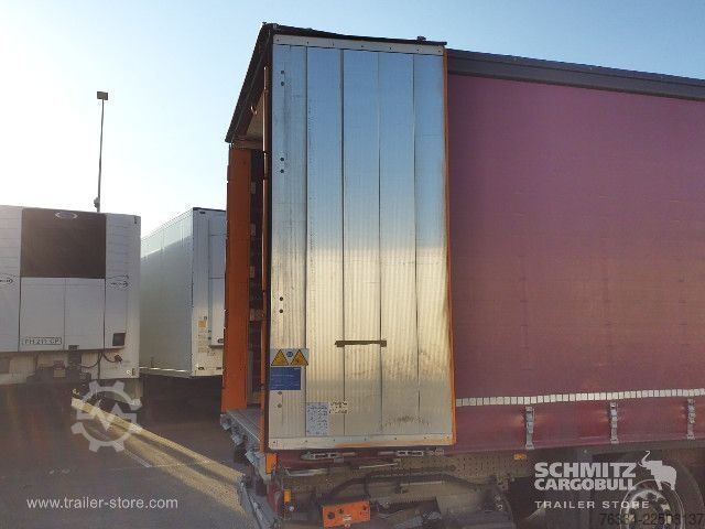 Open semitrailer with tarp Schmitz Cargobull Semitrailer Curtainsider Standard Hayon