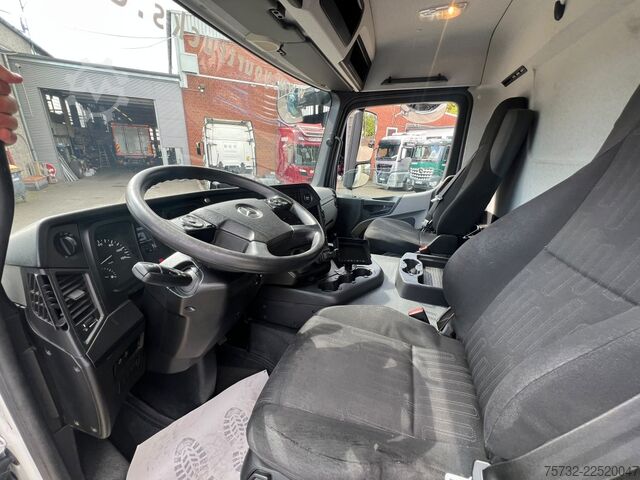 LKW mit Kofferaufbau Mercedes-Benz Antos 1827 E6 Koffer 8,5m LBW S.Tür 713.000 km