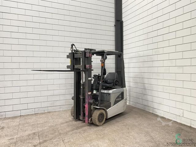 Forklift Nissan 1 N 1 L 15 Q