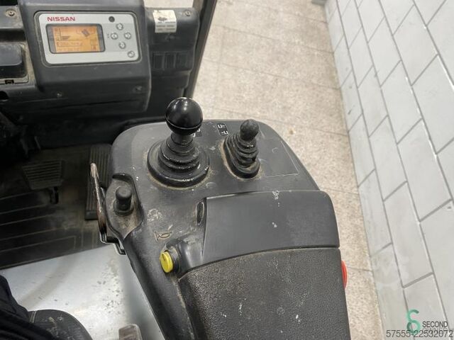 Forklift Nissan 1 N 1 L 15 Q