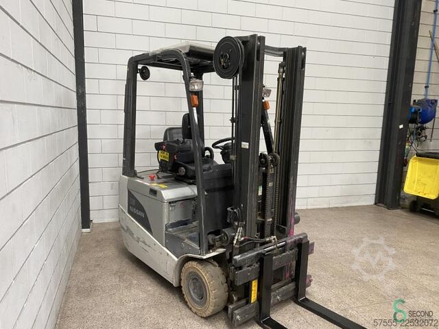 Forklift Nissan 1 N 1 L 15 Q