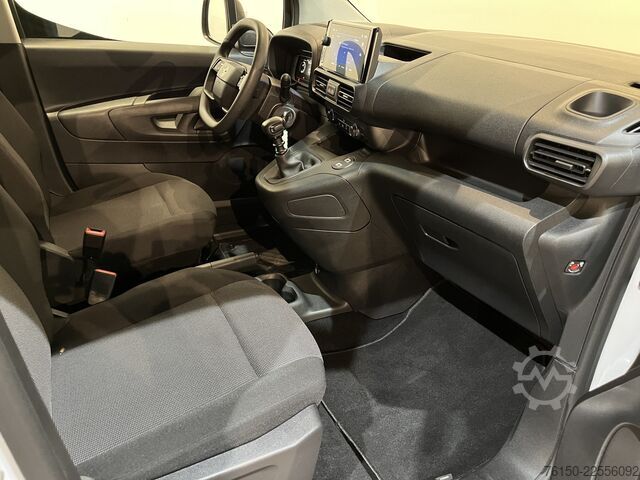 High-roof van Opel Combo 1.2 PureTech 110 PK L1 BENZINE / NIEUW MO...