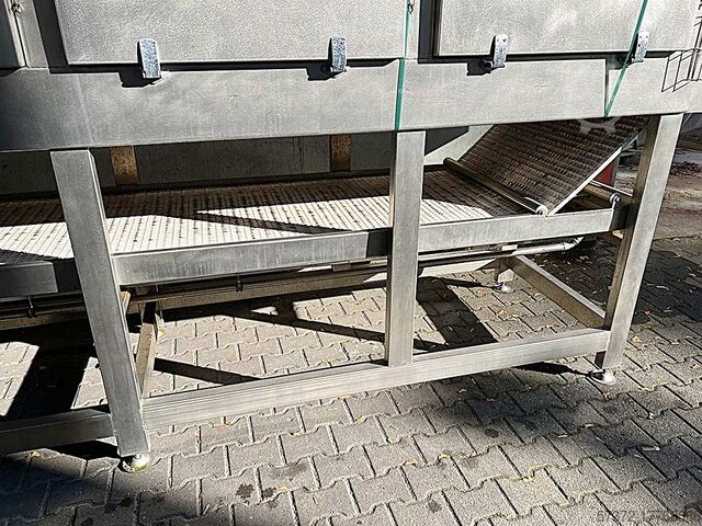 Durchlaufkühlmaschine Göztepe ST 618