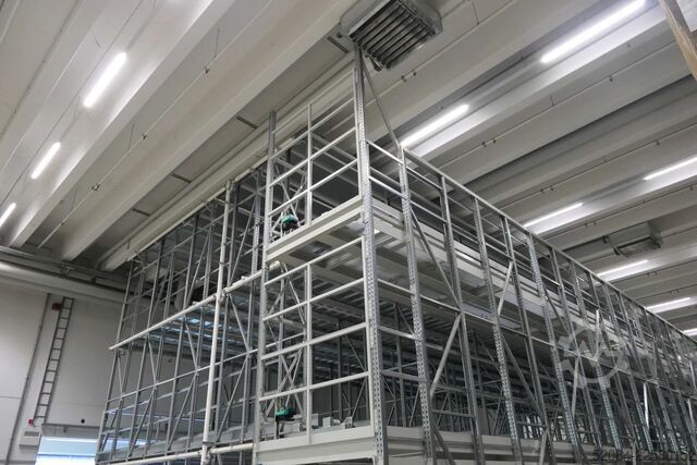 Lagerlift Kardex mlog Vollautomatisches Shuttlelager