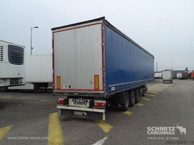 Open semitrailer with tarp Schmitz Cargobull Semitrailer Curtainsider Standard