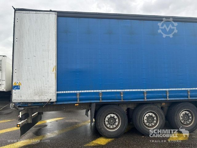 Open semitrailer with tarp Schmitz Cargobull Semitrailer Curtainsider Standard