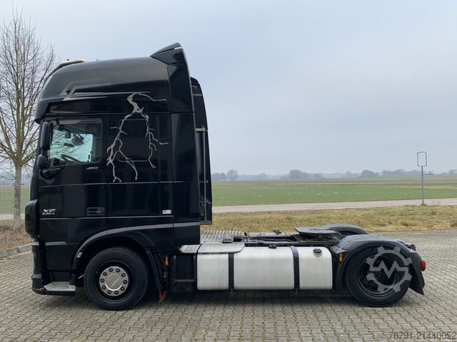Volume tractor unit DAF XF 460 Low Deck_ SSC_ Intarder_2xTank_ NEW TACHO