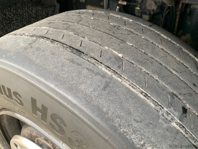 Volume tractor unit DAF XF 460 Low Deck_ SSC_ Intarder_2xTank_ NEW TACHO