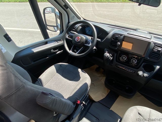 Semi-integrated camper HOBBY Optima De Luxe T70 GE,Automatik