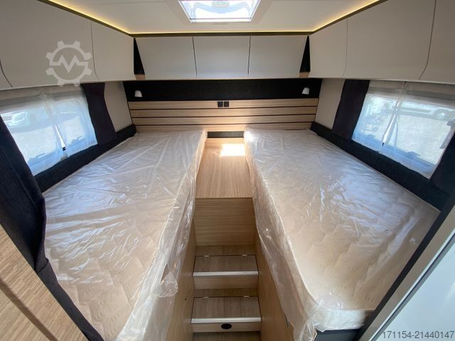 Semi-integrated camper HOBBY Optima De Luxe T70 GE,Automatik