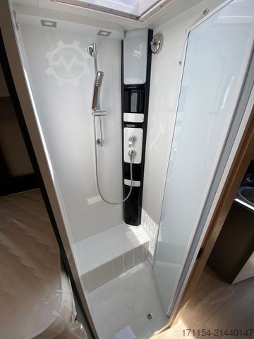 Semi-integrated camper HOBBY Optima De Luxe T70 GE,Automatik