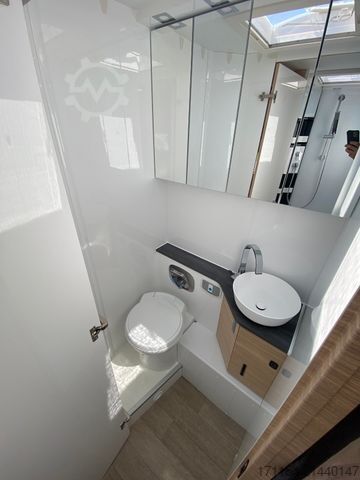 Semi-integrated camper HOBBY Optima De Luxe T70 GE,Automatik