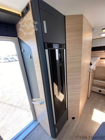 Semi-integrated camper HOBBY Optima De Luxe T70 GE,Automatik