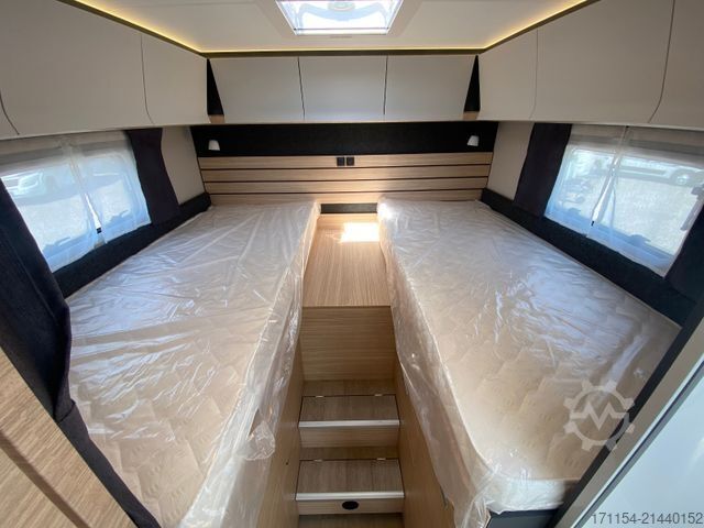 Semi-integrated camper HOBBY Optima De Luxe T70 GE,Automatik