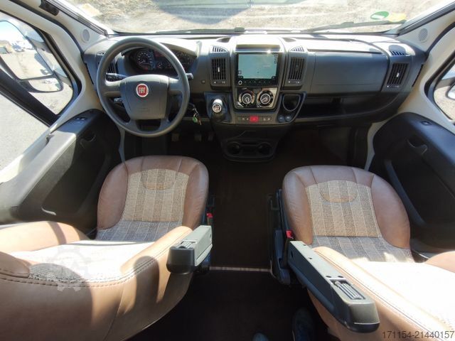 Semi-integrated camper MALIBU T 460LE