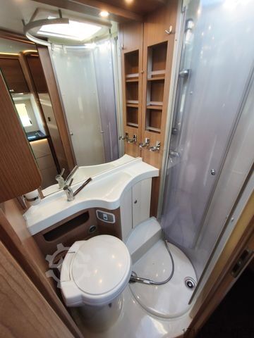 Semi-integrated camper MALIBU T 460LE