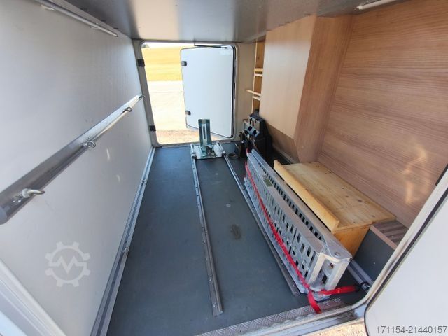 Semi-integrated camper MALIBU T 460LE