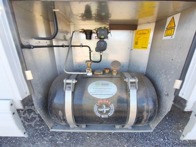 Semi-integrated camper MALIBU T 460LE