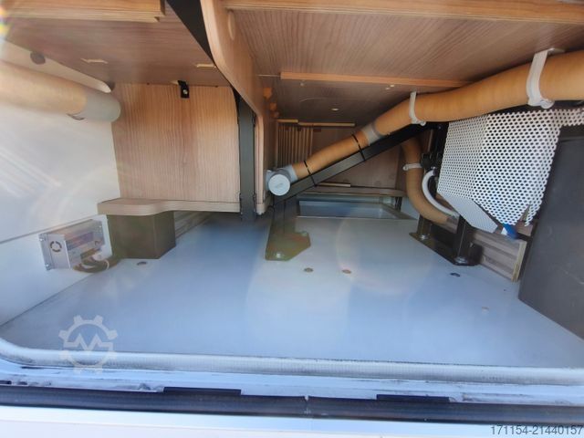Semi-integrated camper MALIBU T 460LE