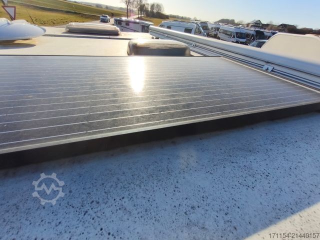 Semi-integrated camper MALIBU T 460LE