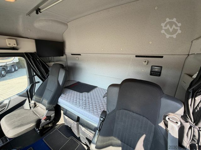 Flatbed truck MERCEDES-BENZ Arocs 2648 6x4 3 Achs Pritsche Retarder