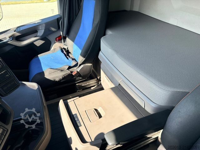 Flatbed truck SCANIA R500 6x4 Pritsche Retarder TOP!