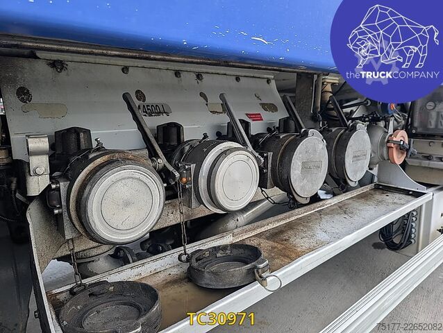 Tanker truck Renault Premium 270