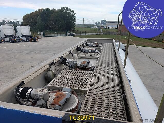 Tanker truck Renault Premium 270