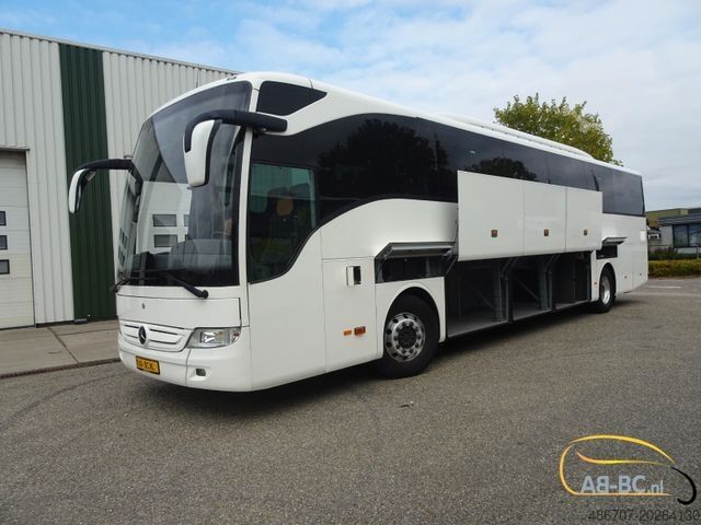 Motor coach MERCEDES-BENZ Tourismo RHD-M - 57 Sitze EURO 6