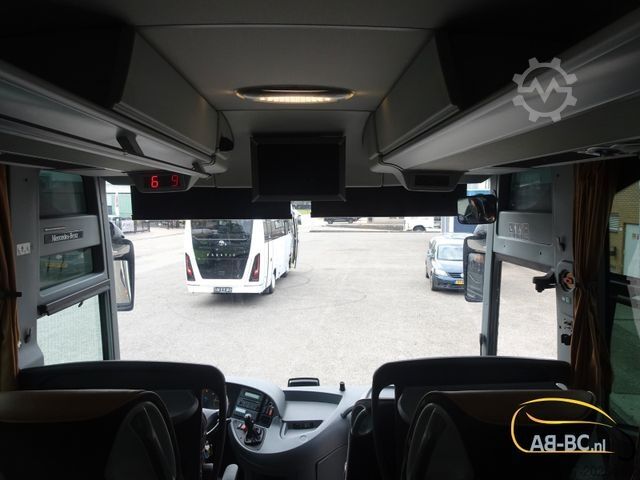Motor coach MERCEDES-BENZ Tourismo RHD-M - 57 Sitze EURO 6