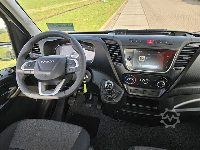 Loading platform IVECO DAILY 35S16 3.0L Open-Laadbak XL