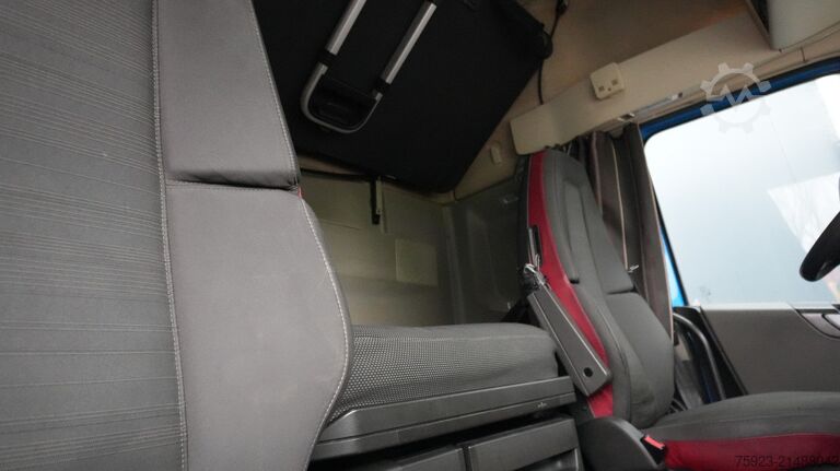 Standard-SZM Volvo FH 480 LNG Globetrotter tractor unit