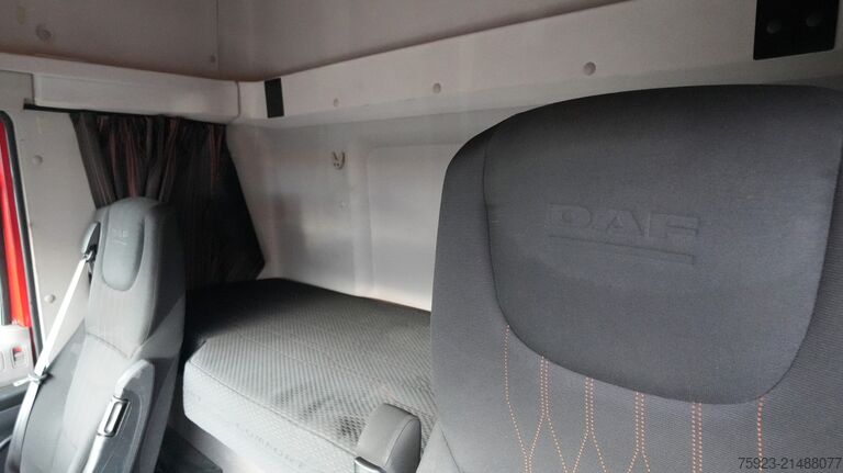 Standard-SZM DAF CF 400 SSC tractor unit