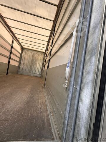 Flatbed truck with tarp DAF XF 530