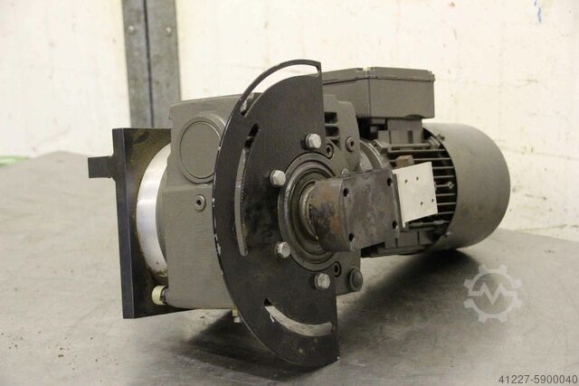 Gear motor 0.37 kW 9.3 rpm SEW-Eurodrive SA52 DT71D-4BMG