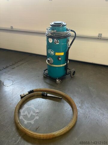 Vacuum cleaner Industrial vacuum cleaner Vacuum cleaner CFM Nilfsik 118