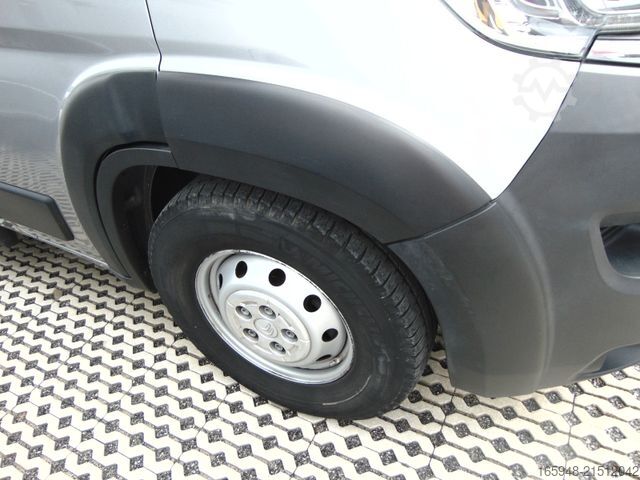 Kastenwagen Wohnmobil / Campervan PÖSSL 2 Win R Plus 165 PS Heavy - schöner Schaden