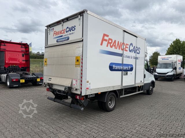 Transporter mit Koffer IVECO Daily 35C16 3,0L Koffer LBW 750kg Euro6E Seitent
