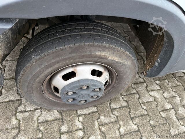 Transporter mit Koffer IVECO Daily 35C16 3,0L Koffer LBW 750kg Euro6E Seitent