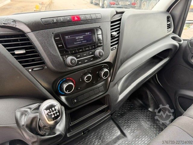 Transporter mit Koffer IVECO Daily 35C16 3.0 ¤6E Koffer LBW Klima
