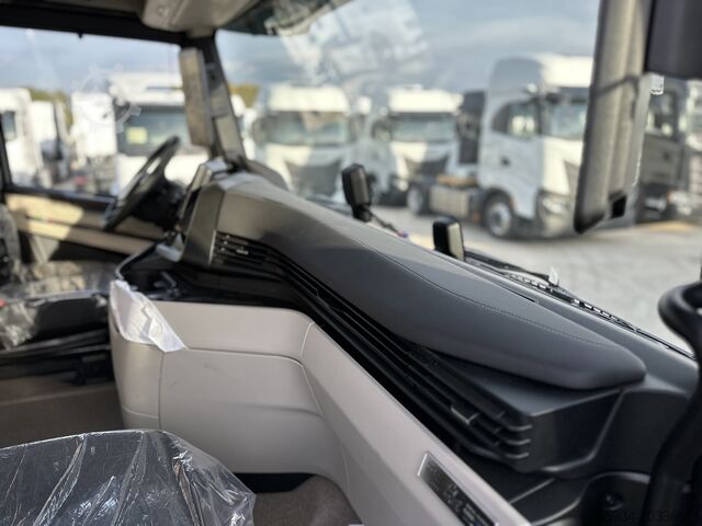 Standard-Sattelzugmaschine Iveco S-WAY 500 "50°ANNIVERSARIO"