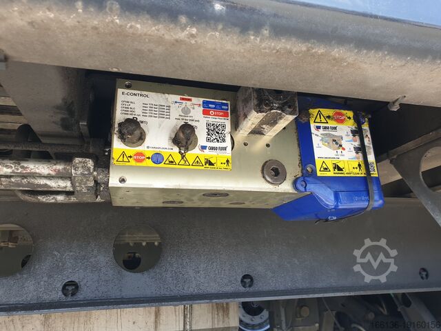 Semi-trailer with walking floor Fliegl SDS 390 Schubboden