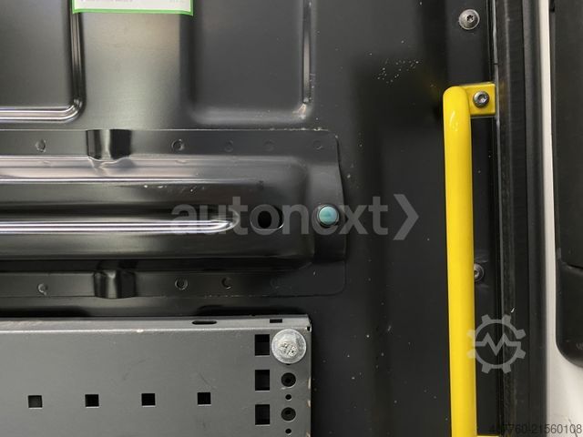 High top van VW Crafter 35 *WERKSTATT* AHK3,5t+230V+Dachträger