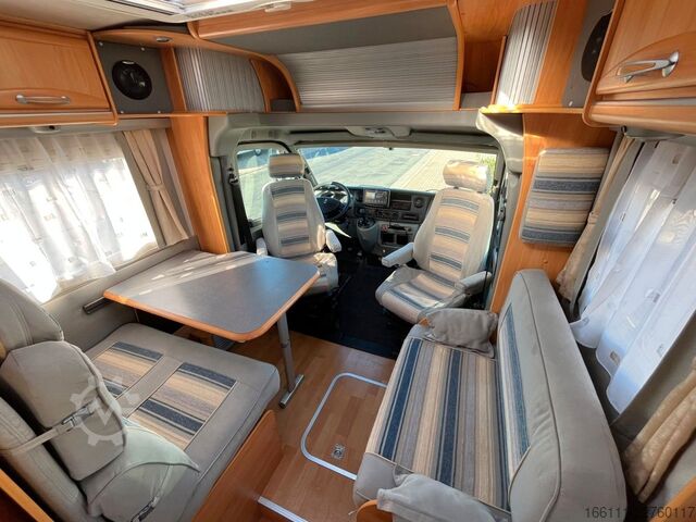 Semi-integrated camper ADRIA 687 SP - Festbett - Automatik - Klima - AHK -