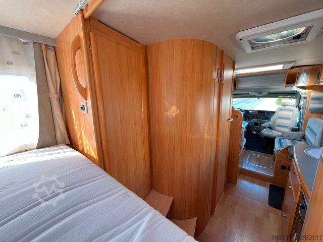 Semi-integrated camper ADRIA 687 SP - Festbett - Automatik - Klima - AHK -