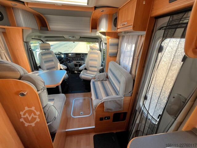 Semi-integrated camper ADRIA 687 SP - Festbett - Automatik - Klima - AHK -
