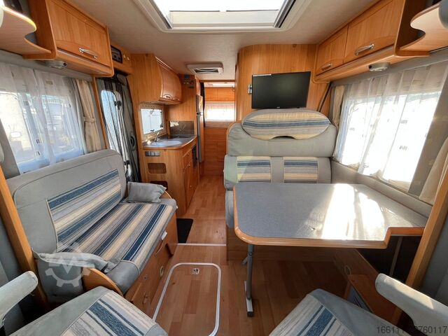 Semi-integrated camper ADRIA 687 SP - Festbett - Automatik - Klima - AHK -