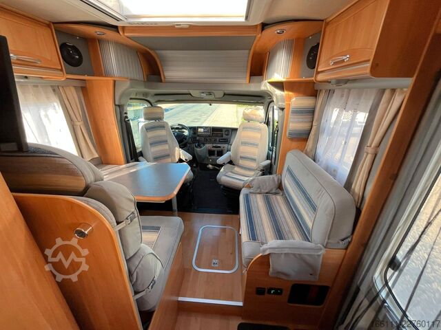 Semi-integrated camper ADRIA 687 SP - Festbett - Automatik - Klima - AHK -