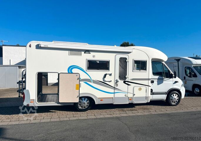 Semi-integrated camper ADRIA 687 SP - Festbett - Automatik - Klima - AHK -
